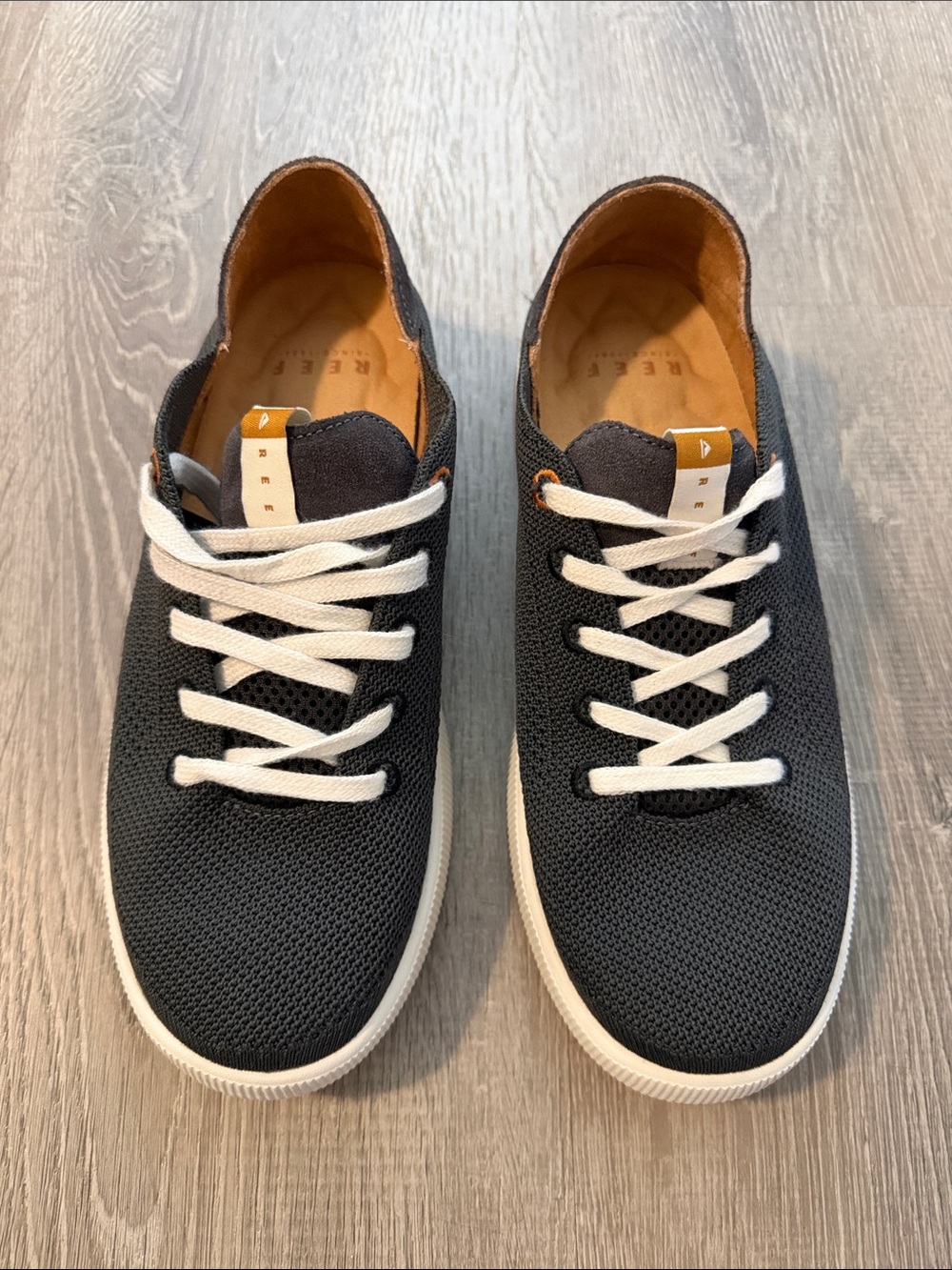 Reef 9 Neptune Women’s Lightweight Breathable Casual Lace Sneakers